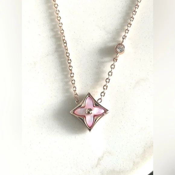 Louis Vuitton Color Blossom BB Mother Of Pearl Diamond Star Pendant in 18K RG - Picture 1 of 16
